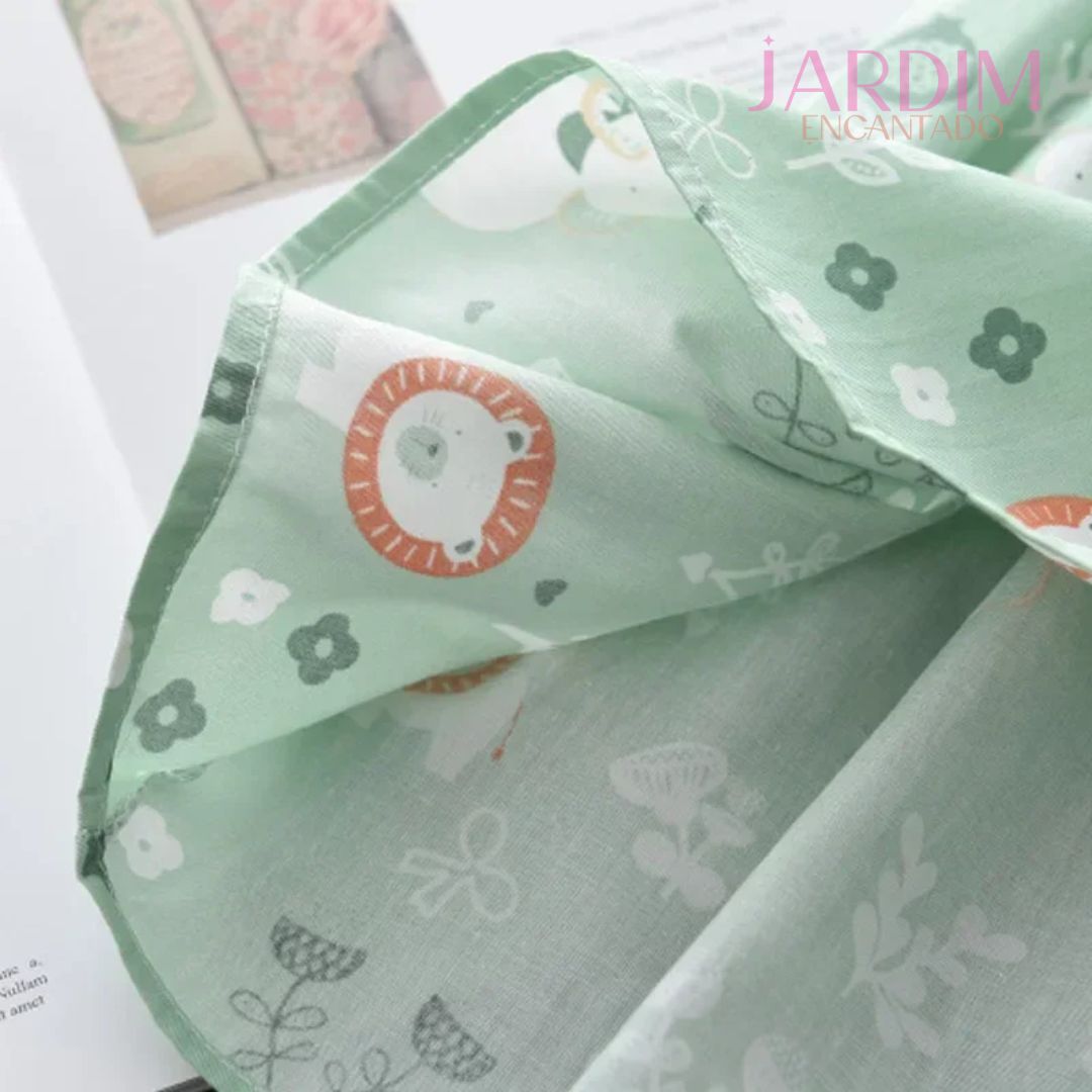 Vestido infantil verde e branco com estampa de ursos Vestido de menina verde e branco com ursos Vestido infantil temático de ursos verde e branco Vestido verde e branco infantil com desenho de ursos Roupa infantil verde e branco com estampa de ursos Vestido de bebê verde e branco com ursos Vestido de criança verde e branco com ursos Vestido verde e branco de menina com estampa de ursinho Vestido infantil estampado com ursos verde e branco Vestido verde e branco com desenho de ursos para meninas