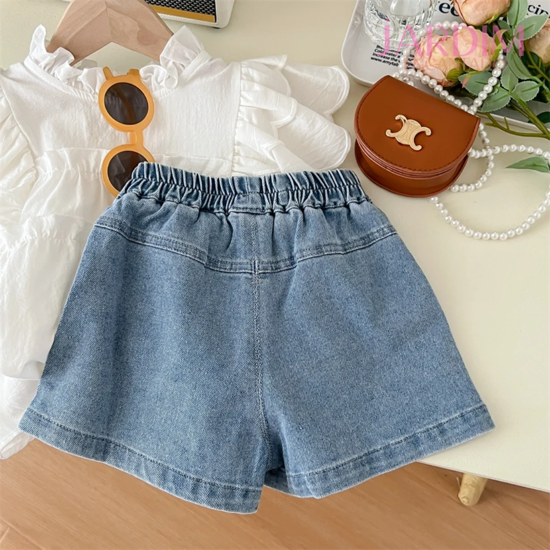 Conjunto infantil blusa branca e short jeans Roupas infantis blusa branca short jeans Moda infantil blusa branca e short jeans Conjunto de verão infantil blusa branca e short jeans Look infantil blusa branca e short jeans Roupas para crianças blusa branca e short jeans Conjunto casual infantil blusa branca short jeans Roupa de menina blusa branca e short jeans Moda infantil verão blusa branca short jeans Conjunto infantil blusa e short jeans preço
