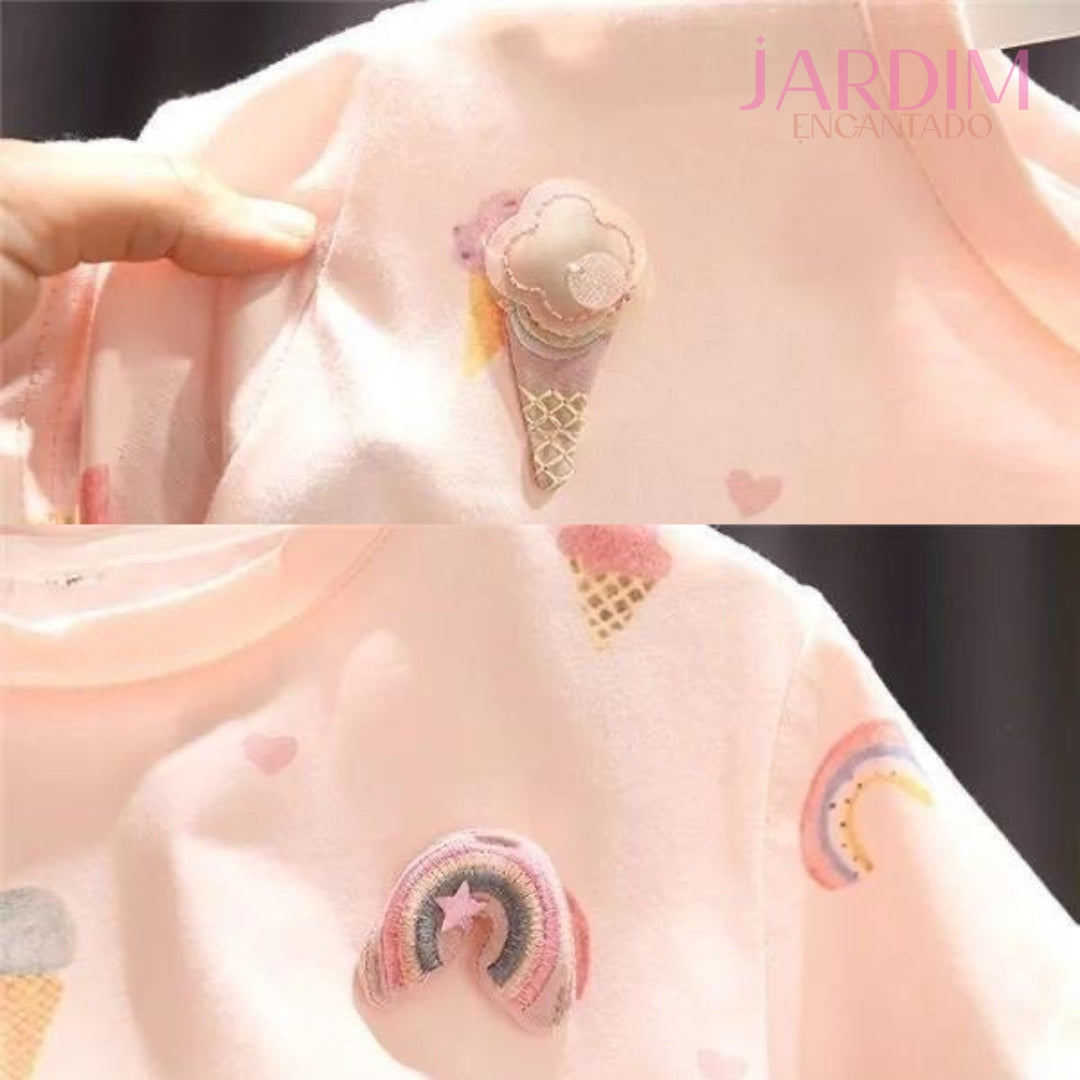 Blusa infantil feminina estampa de sorvetes Blusa menina sorvetes algodão poliéster Blusa infantil estampa sorvetes menina Roupa infantil feminina estampa sorvetes Blusa infantil menina algodão poliéster Blusa de menina com estampa de sorvetes Blusa infantil feminina estampada algodão Blusa infantil sorvete algodão poliéster Blusa estampa sorvetes menina Blusa infantil sorvetes algodão e poliéster