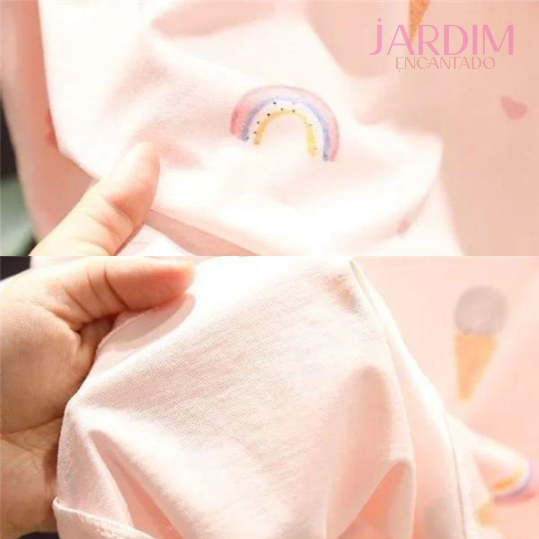 Blusa infantil feminina estampa de sorvetes Blusa menina sorvetes algodão poliéster Blusa infantil estampa sorvetes menina Roupa infantil feminina estampa sorvetes Blusa infantil menina algodão poliéster Blusa de menina com estampa de sorvetes Blusa infantil feminina estampada algodão Blusa infantil sorvete algodão poliéster Blusa estampa sorvetes menina Blusa infantil sorvetes algodão e poliéster