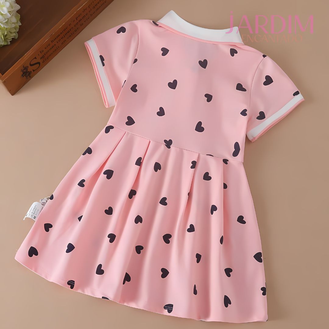 Vestido infantil rosa com coração Vestido rosa infantil com estampa de coração Vestido de menina rosa com corações Vestido infantil de coração rosa Vestido de criança rosa com estampa de coração Vestido de bebê rosa com coração Vestido de festa infantil rosa com corações Vestido rosa infantil com desenho de coração Vestido infantil rosa estampado com corações Vestido infantil rosa com detalhes de coração