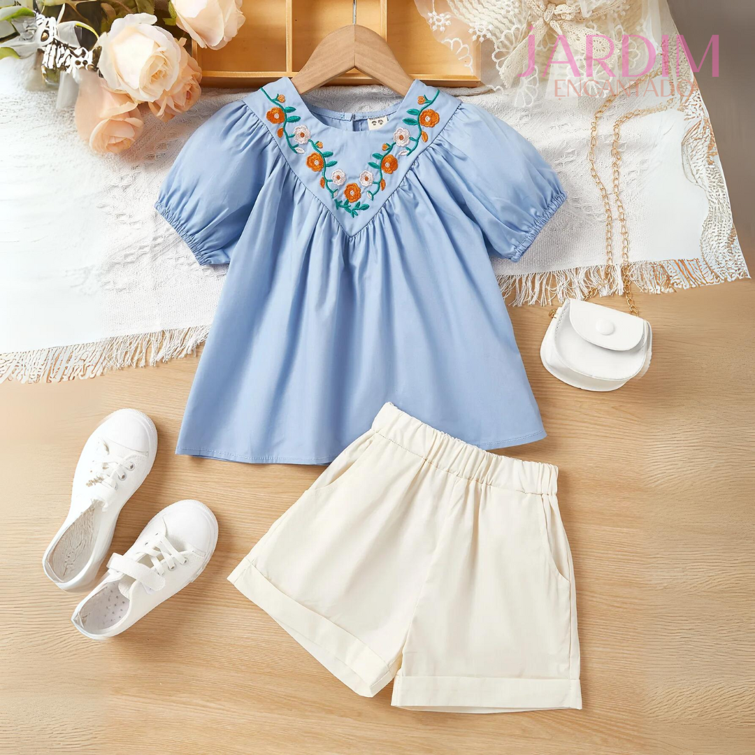 Conjunto infantil blusa azul short bege Roupas infantis blusa azul short bege Conjunto de verão infantil azul e bege Moda infantil blusa azul short bege Roupas para crianças blusa azul e short bege Conjunto infantil masculino/feminino azul e bege Conjunto infantil azul e bege Blusa azul e short bege infantil Roupas infantis combinadas azul e bege Conjunto de roupas infantis azul e bege