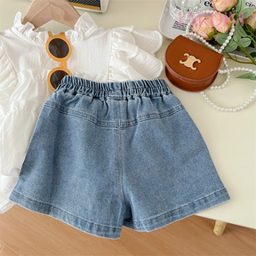 Conjunto infantil blusa branca e short jeans Roupas infantis blusa branca short jeans Moda infantil blusa branca e short jeans Conjunto de verão infantil blusa branca e short jeans Look infantil blusa branca e short jeans Roupas para crianças blusa branca e short jeans Conjunto casual infantil blusa branca short jeans Roupa de menina blusa branca e short jeans Moda infantil verão blusa branca short jeans Conjunto infantil blusa e short jeans preço
